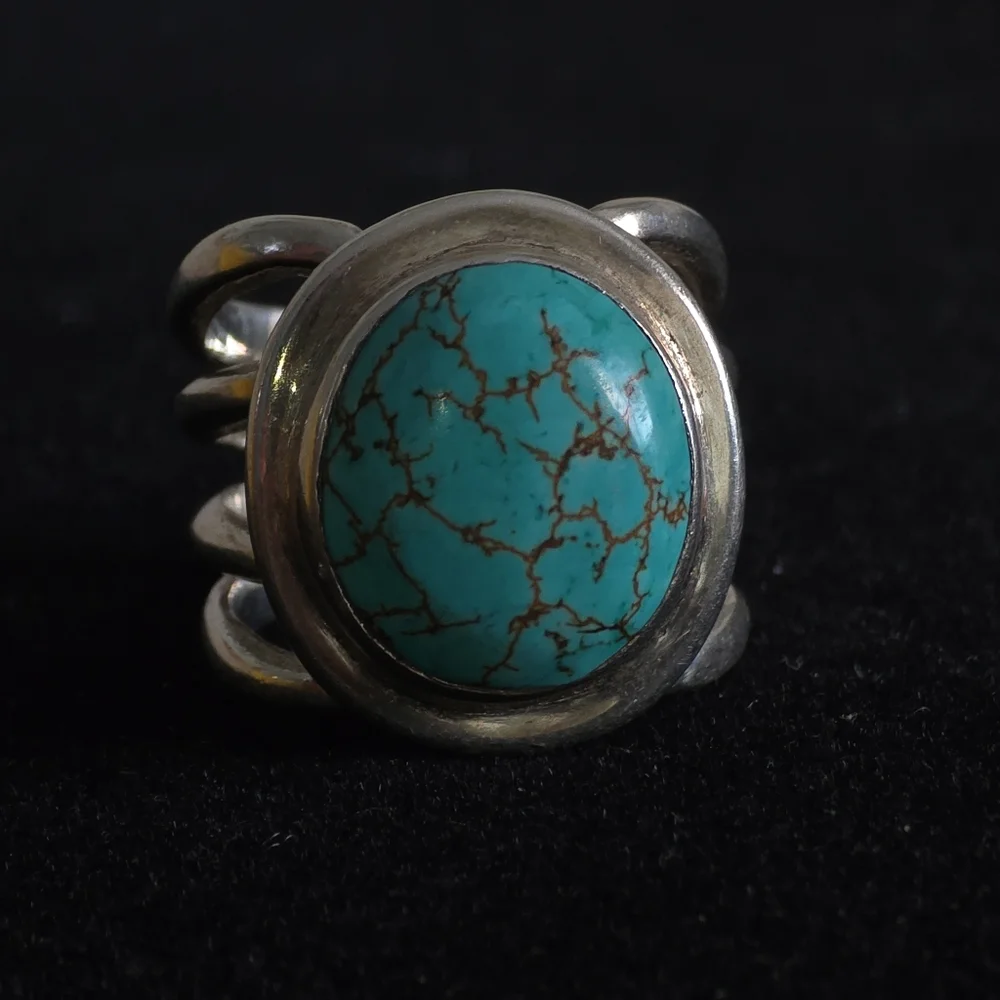 Vintage Turquoise and Graduated Sponge Coral 925 Beaded Necklace & Ring - Picture 7 of 15
